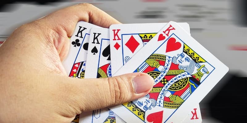 Tứ quý chặt hai Tứ quý chặt hai là gì?